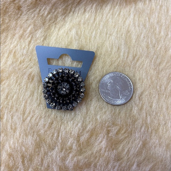 Pilgrim Antique Gold Tone and Black & Clear Crystals Brooch - Picture 5 of 5